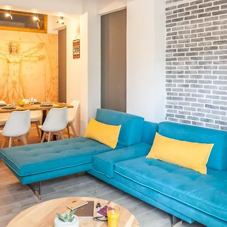 Secret Loft, 2min Walk From The Beach. High Tech!